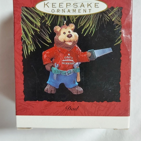 1993 Hallmark Keepsake Ornament Dad Dad's Workshop Teddy Bear - Picture 1 of 9